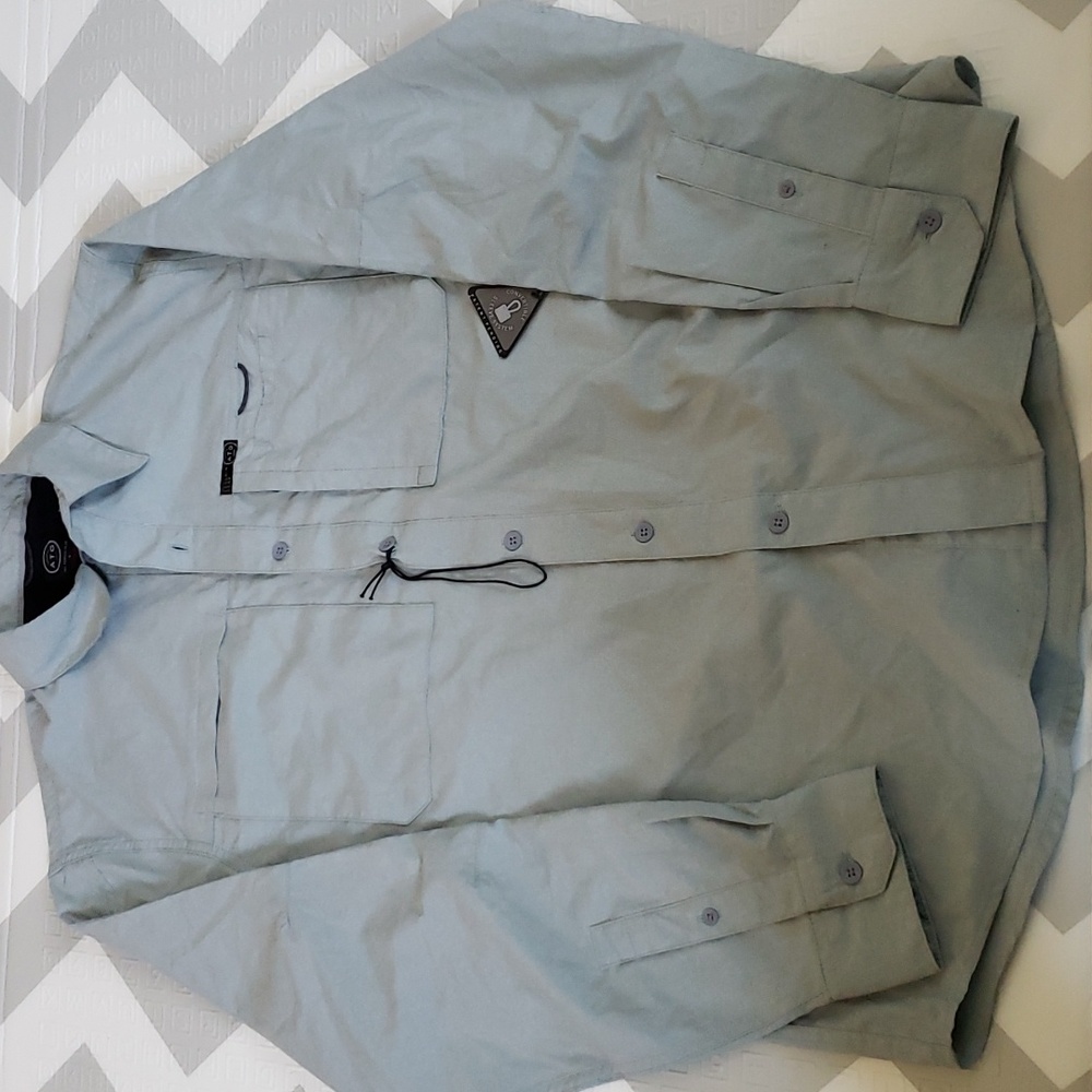All Terrain Gear by Wrangler shirt. Performance Size M. NWT.  Vents & pockets.